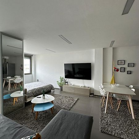 Hitech Appartment Amaliada Dış mekan fotoğraf